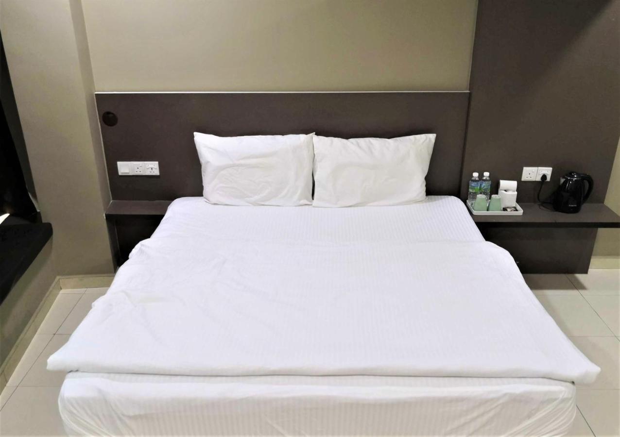 Tropika Garden Hotel Kulai Τζόχορ Μπάχρου Εξωτερικό φωτογραφία