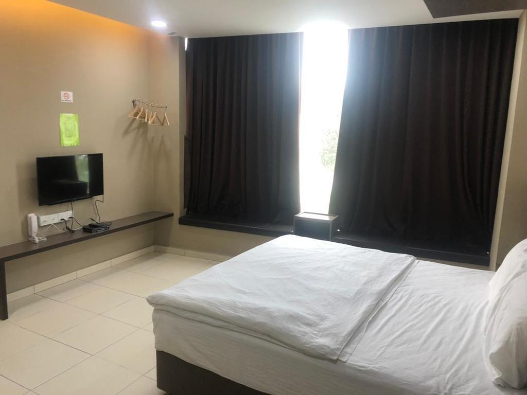 Tropika Garden Hotel Kulai Τζόχορ Μπάχρου Εξωτερικό φωτογραφία